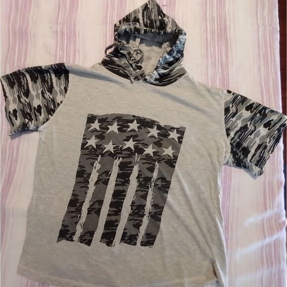 Metro one Tee Hoodie - Size: Large  (0051) - Picture 1 of 4